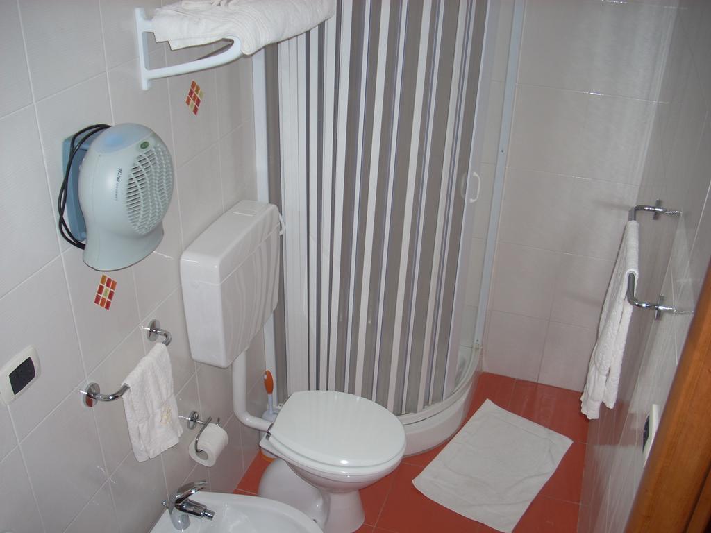 Eurelios Bed & Breakfast Adrano Bilik gambar